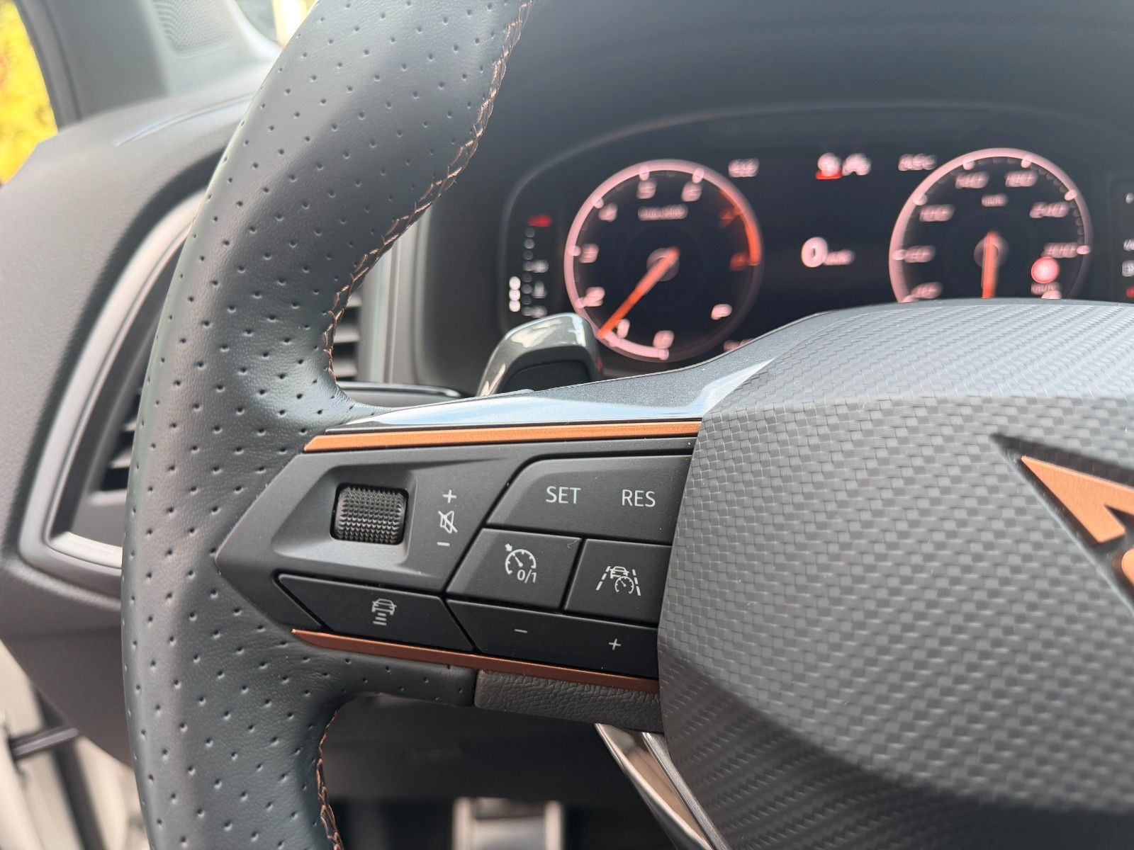 Ateca VZ 2.0 4Drive DSG/AHK/PANO/Beats/ 360° KAM