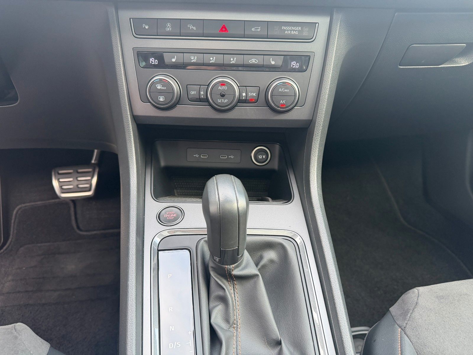 Ateca VZ 2.0 4Drive DSG/AHK/PANO/Beats/ 360° KAM