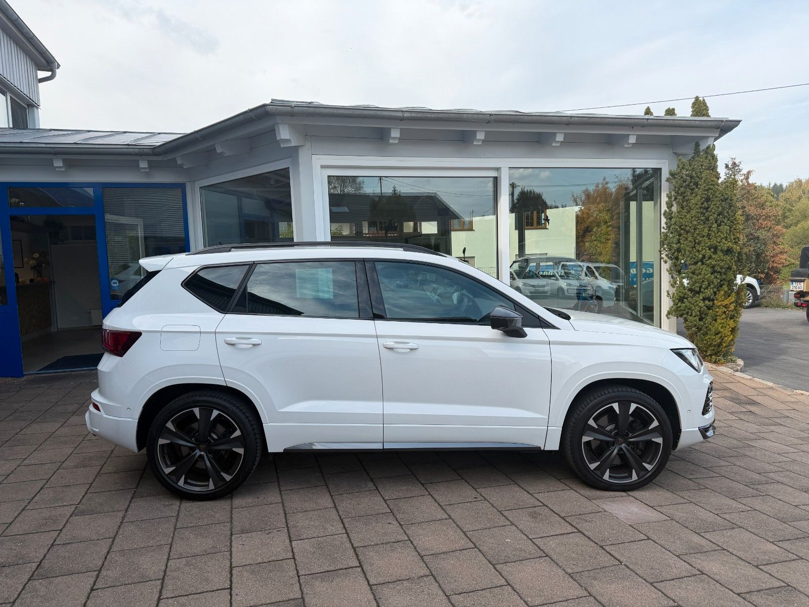 Ateca VZ 2.0 4Drive DSG/AHK/PANO/Beats/ 360° KAM