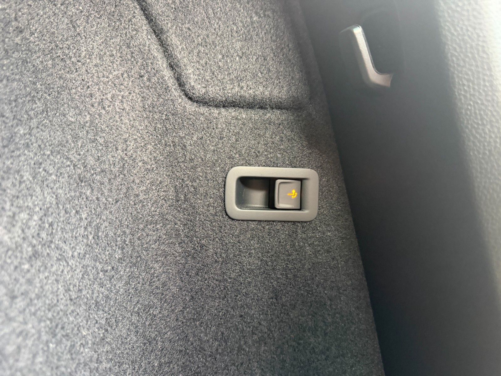 Ateca VZ 2.0 4Drive DSG/AHK/PANO/Beats/ 360° KAM