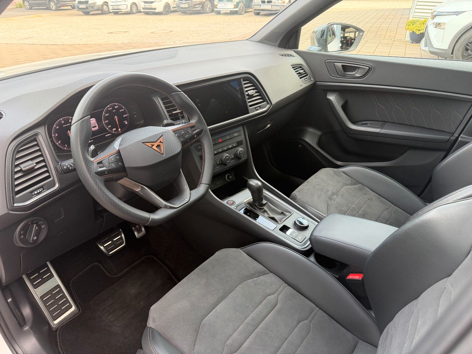 Ateca VZ 2.0 4Drive DSG/AHK/PANO/Beats/ 360° KAM